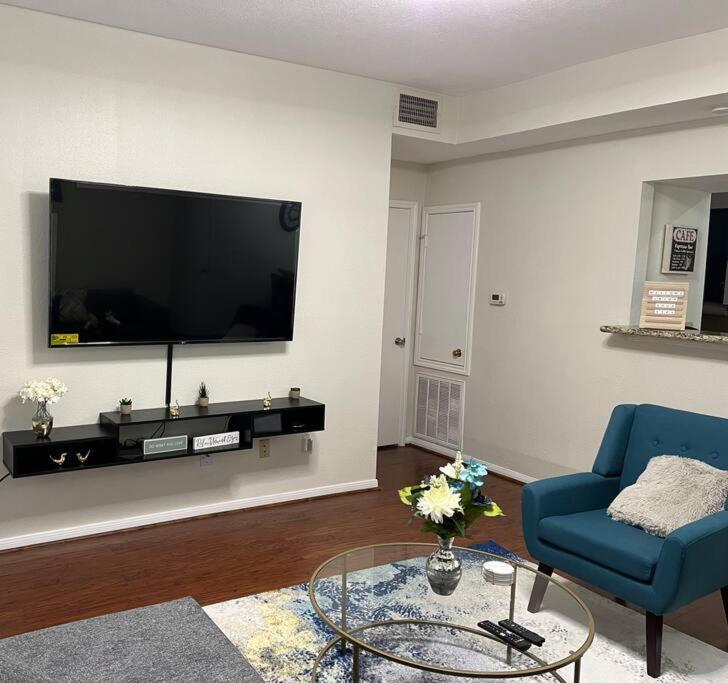 Home Away From Home-Cozy 2 Bdrm Condo/Med Cntr/Nrg Houston Eksteriør bilde