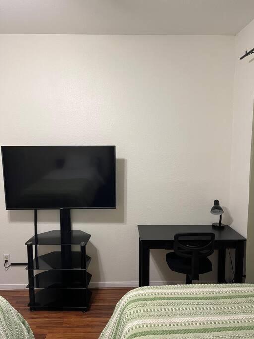 Home Away From Home-Cozy 2 Bdrm Condo/Med Cntr/Nrg Houston Eksteriør bilde